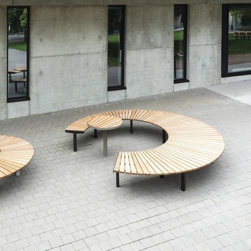 现代风格野餐桌 - LAGO - mmcité street furniture - 硬木 / 镀锌钢桌脚 / 圆形
