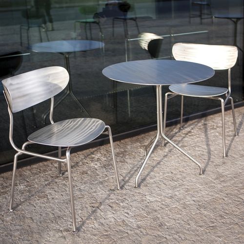 现代风格餐桌 - BOHÉM - mmcité street furniture - 铝制 / 镀锌钢桌脚 / 圆形