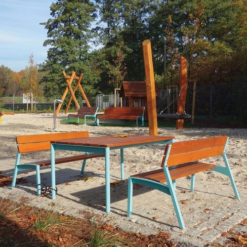 现代风格野餐桌 - VERA - mmcité street furniture - 木质 / HPL / 镀锌钢桌脚