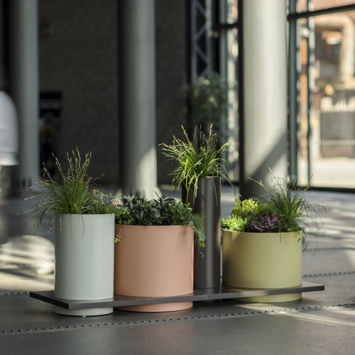 电镀钢花坛 - POLYS - mmcité street furniture - 铝制 / 圆形 / 模块化