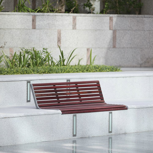 现代风格公共长椅 - PORT - mmcité street furniture - 硬木 / 刺槐木 / 铝铸铁
