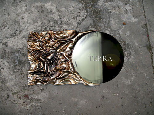 壁挂镜子 - TERRA - marco mazzei - 现代风格 / 圆形 / 金属