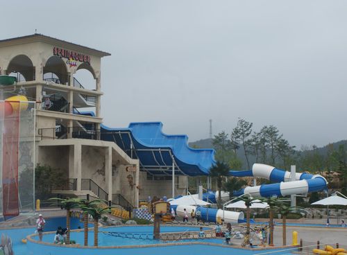 水上乐园坡道 - TSUNAMI - Polin Waterparks