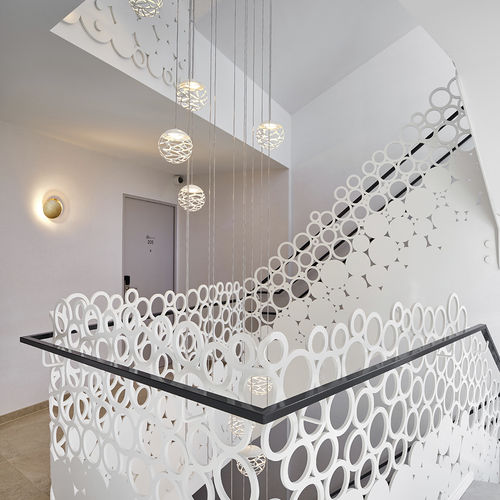 钢护栏 - ABC HOTEL, BLANKENBERGE - EeStairs - 栏杆形状 / 室内 / 用于楼梯