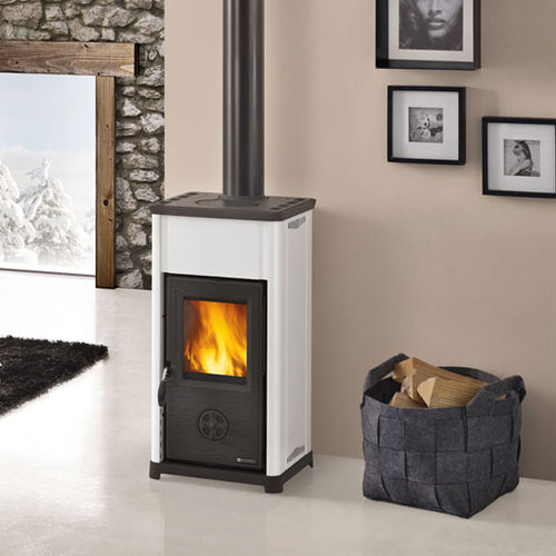 木材采暖炉 - TEA - La Nordica-Extraflame - 5 kW...10 kW / 现代风格 / 铸铁