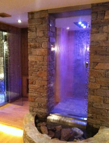玻璃水墙 - COURCHEVEL - Espace d'eau France - 定制