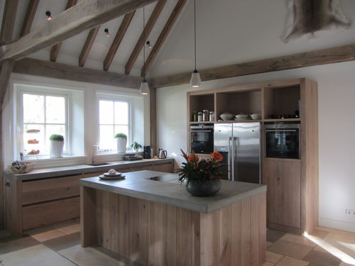 现代风格厨房 - TRADITIONNEL - BALIAN BETON Atelier - 木质 / Ductal®UHP混凝土 / 岛台式