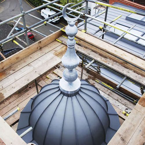 锌制屋面板 - CROYDON MOSQUE - Peters Roofing - 仿板岩 / 立边咬合 / 弯曲