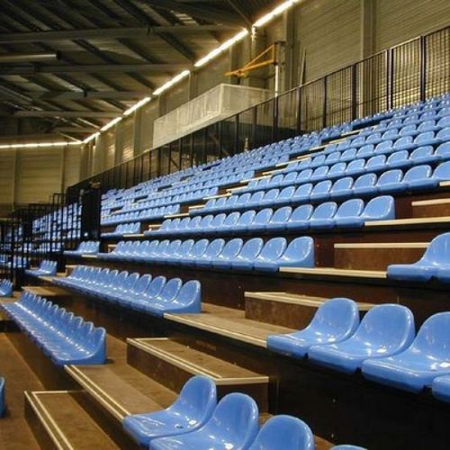伸缩阶梯看台 - SPORTS - MASTER INDUSTRIE - 收纳式 / 塑料 / 直线型