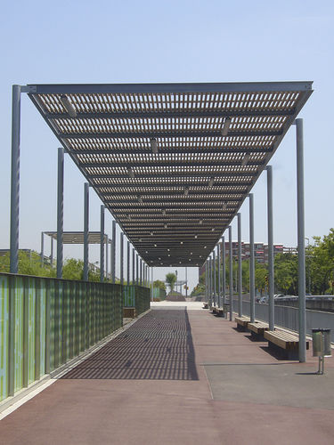 表面安装凉棚架 - PERGOLA HABANA 4 - URBADIS Microarquitectura - 电镀钢 / 木制棚顶 / 模块化