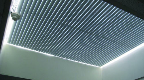 漆铝建筑遮阳板 - ECOSTORE MATIC - Kingspan Light + Air - 用于窗 / 用于屋顶 / 回转