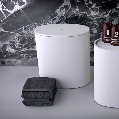 现代风格凳子 - OVAL - KNIEF & CO. GmbH - 坚硬表面 / 浴室 / 白色