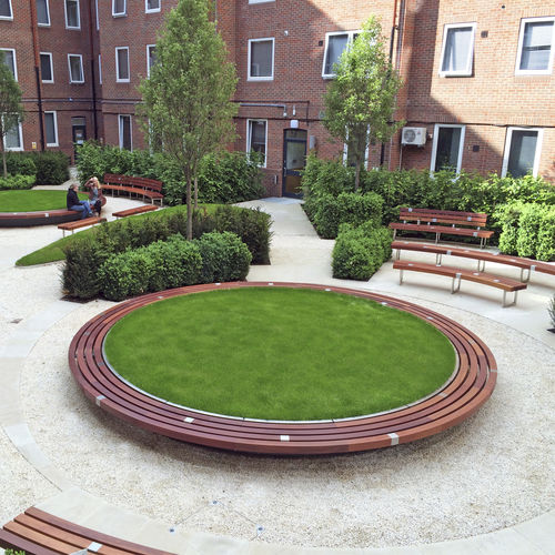 现代风格花园椅 - GUY’S & ST THOMAS’, LONDON - Factory Street Furniture - 木质 / 钢 / 不锈钢