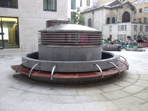 现代风格公共长椅 - GRACECHURCH STREET, LONDON - Factory Street Furniture - 木质 / 不锈钢 / 壁挂