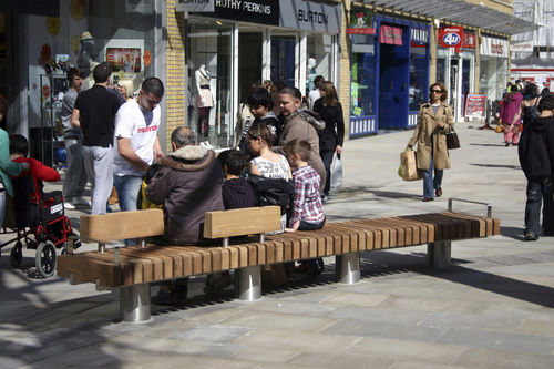 现代风格公共长椅 - QUAY CROSS - Factory Street Furniture - 木质 / 不锈钢 / 带椅背