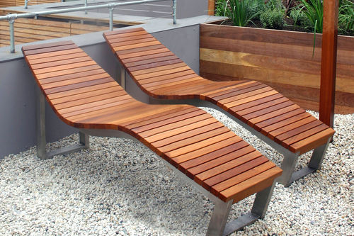 现代风格日光浴躺椅 - SKOP - Factory Street Furniture - 木质 / 不锈钢 / 室内