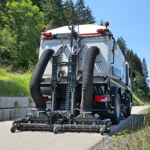 卡车安装式清扫机 - AS 660 - Aebi Schmidt - 抽吸 / 道路 / 粉尘