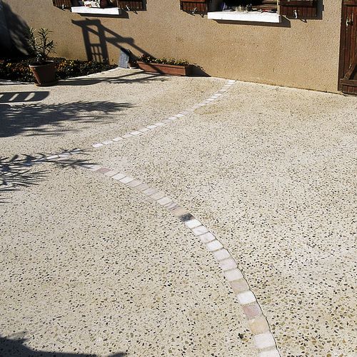 房屋用混凝土 - ARTEVIA®  - Lafarge concrete - 用于地面 / 用于室内 / 用于游泳池