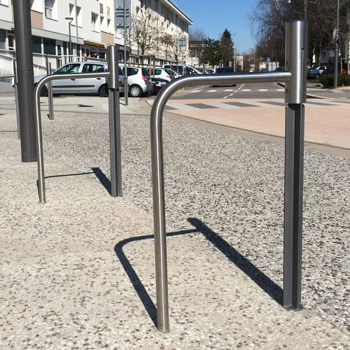落地式自行车架 - ÉVÉOLE - Concept Urbain - 公共空间 / 用于停车场 / 铸铁