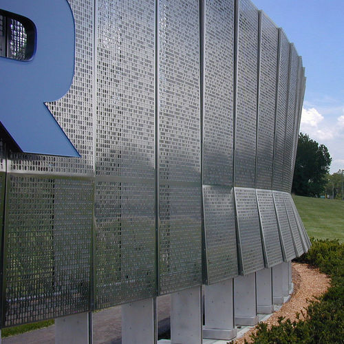 立面板 - CERNER HEADQUARTERS - A. Zahner - 铝制 / 不锈钢 / 立式