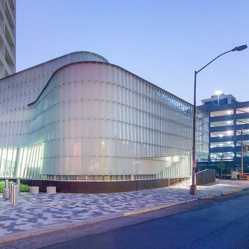 金属建筑遮阳板 - MCCOY FEDERAL BUILDING - A. Zahner - 玻璃 / 用于外墙 / 立式