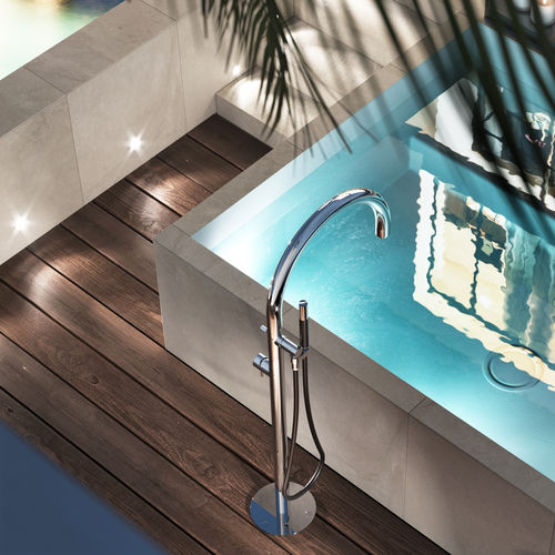 户外淋浴柱 - ORIGO BATHTUB: C40V.HF.ME - Fontealta - 不锈钢 / 立式 / 现代风格