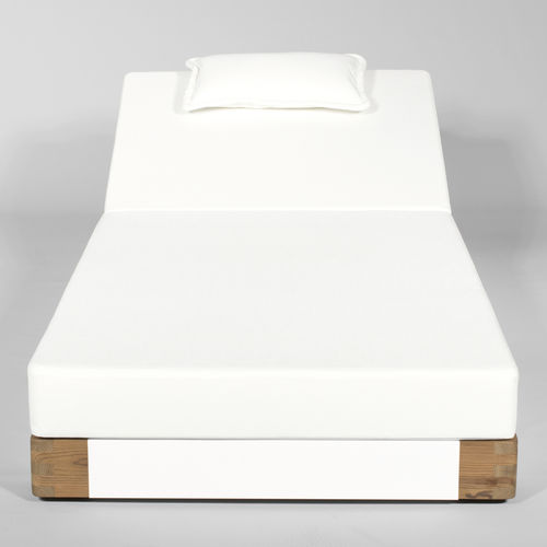 现代风格日光浴躺椅 - YACHT CLUB - SACHI - Premium Outdoor Furniture - Sunbrella® / 木质 / 铝制