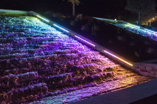 明装照明设备 - LNL Spectra Series Linear Light  - Crystal Fountains - RGBW LED / 线性 / 户外