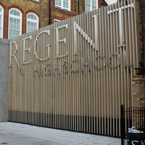 木质建筑遮阳板 - FENCING-REGENTS-SCHOOL  - Accsys Technologies - 钢 / 金属板 / 用于外墙