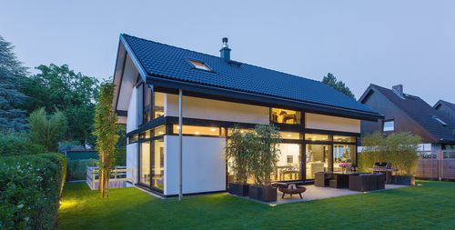 预制房屋 - MODUM 6 SAMPLE 1 - Huf Haus  - 生态型 / 现代风格 / 2层楼