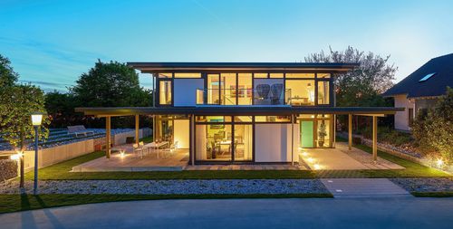 预制房屋 - MODUM 10 SAMPLE 6 - Huf Haus  - 生态型 / 现代风格 / 2层楼