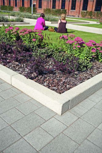 混凝土花坛石 / 线性