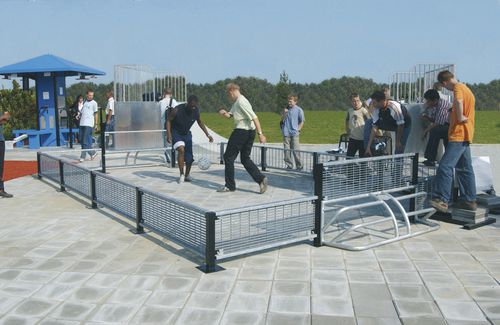 公共空间足球场 - PANNA FIELD - VelopA