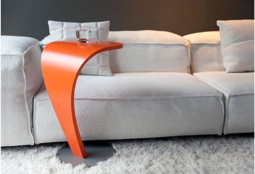 现代风格边桌 - COBRA - Odesi. Dutch Design Online - 木质 / 金属 / 圆形