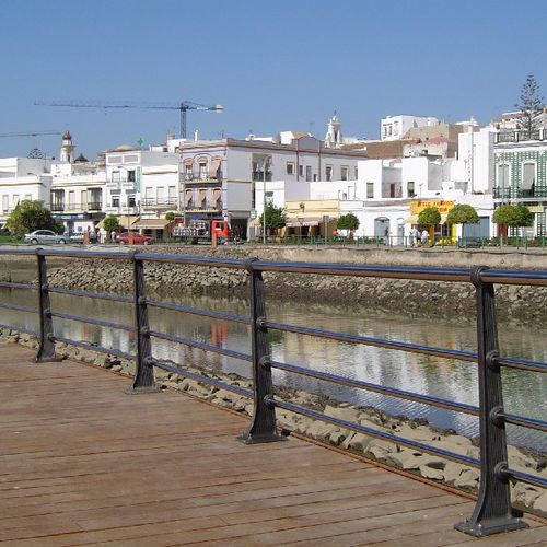 铸铁护栏 - CASTRO - Urbes 21 - 带栏杆 / 带孔薄钢板 / 户外