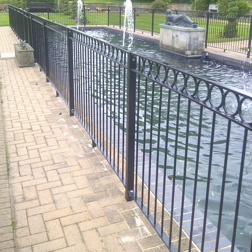 带栏杆围栏 - Holloway - ZAUN FENCING  - 花园 / 用于公共空间 / 用于游乐场