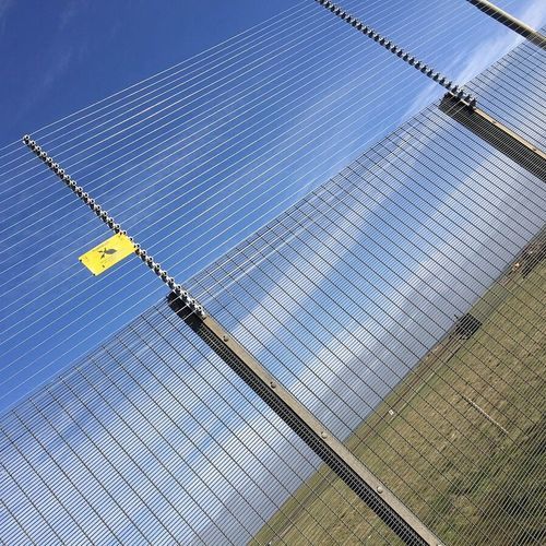 焊接网格围栏 - TriProtect Perimeter Security  - ZAUN FENCING  - 金属 / 高安全性 / 防入侵探测器