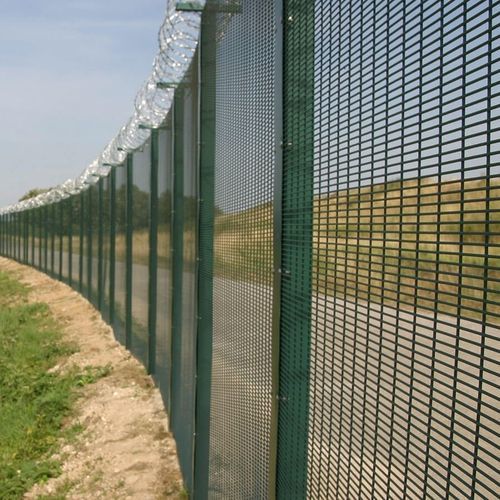 焊接网格围栏 - HiSec SR1 (A1) - ZAUN FENCING  - 工业 / 不锈钢网眼 / 灰色