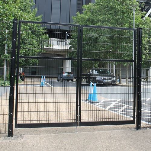 平开大门 - Twin - ZAUN FENCING  - 钢 / 网格 / 绿色