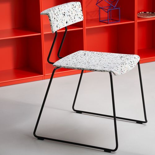 现代风格餐厅椅 - Aveny-T - Montana Furniture - 室内 / 再生塑料 / 涂漆金属钢桌脚