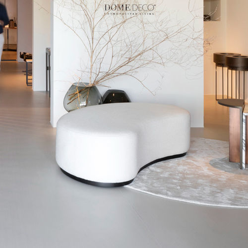 现代风格软包脚凳 - CURVE - EUROFASHION HOMETEXTILES & CONCEPTS - 布料 / 山毛榉木 / 半圆