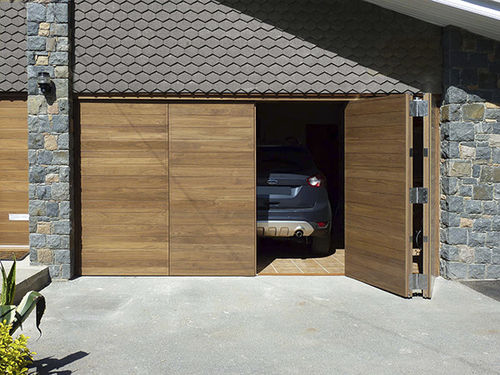 折叠车库门 - ENTRANCE & GARAGE DOORS - Urban Front - 木质 / 手动
