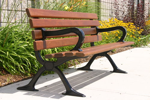 传统风格公共长椅 - MLB100 - Maglin Site Furniture - 重蚁木 / 铝铸铁 / 塑料