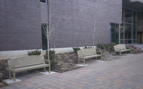 传统风格公共长椅 - MLB450 - Maglin Site Furniture - 重蚁木 / 钢 / 再生塑料