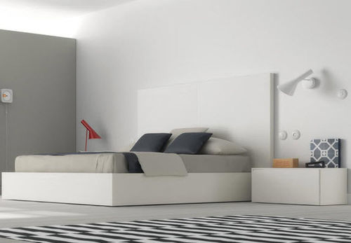 双人床 - D3  - VIVE - MUEBLES VERGE S.L. - 现代风格 / 带床头板 / 边桌组合
