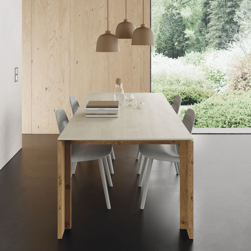 现代风格餐桌 - 106 - VIVE - MUEBLES VERGE S.L. - 玻璃 / 陶瓷 / 漆木桌脚