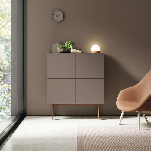 现代餐边柜 - COMPACT APARADOR 14 - VIVE - MUEBLES VERGE S.L. - 哑光漆木 / 带抽屉 / 平开门式