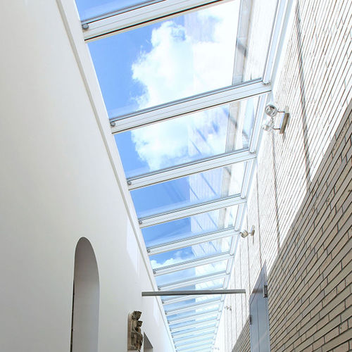平屋顶灯笼式天窗 - WALL-MOUNTED LONGLIGHT - VITRAL - 斜屋面 / 双层玻璃 / 带天窗框