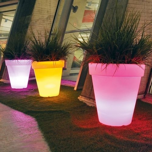 聚乙烯花坛 - DESIGN - VLAEMYNCK - 卷绕聚乙烯 / 正方形 / 圆形