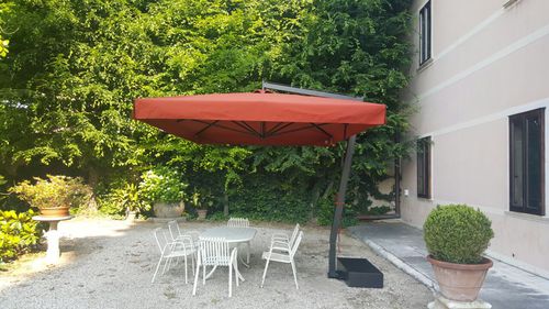 边柱遮阳伞 - PENSILE - GAGGIO srl - 丙烯塑料 / 聚酯 / 铝制